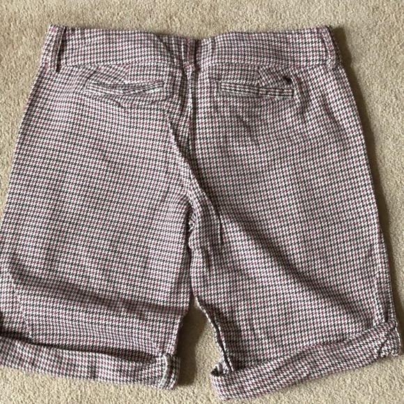 Ladies Size 8 Abercrombie & Fitch Walking shorts!Houndstooth! (Brown,cream,burg) - Picture 3 of 5
